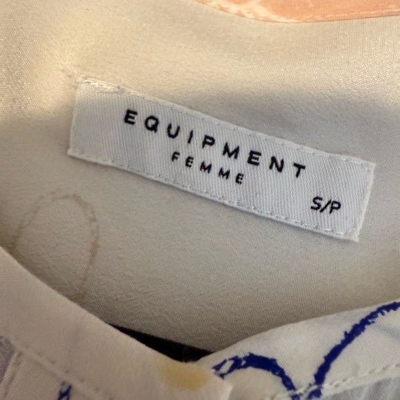 Equipment Femme Silk Floral Blouse Cream Pastel Button Down S - Picture 6 of 6